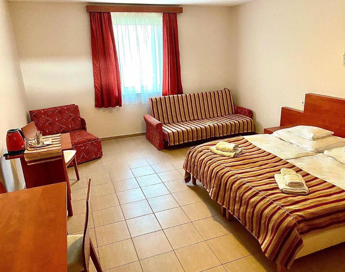 Ligetalja Termal Hotel Peneszlek Exteriér fotografie