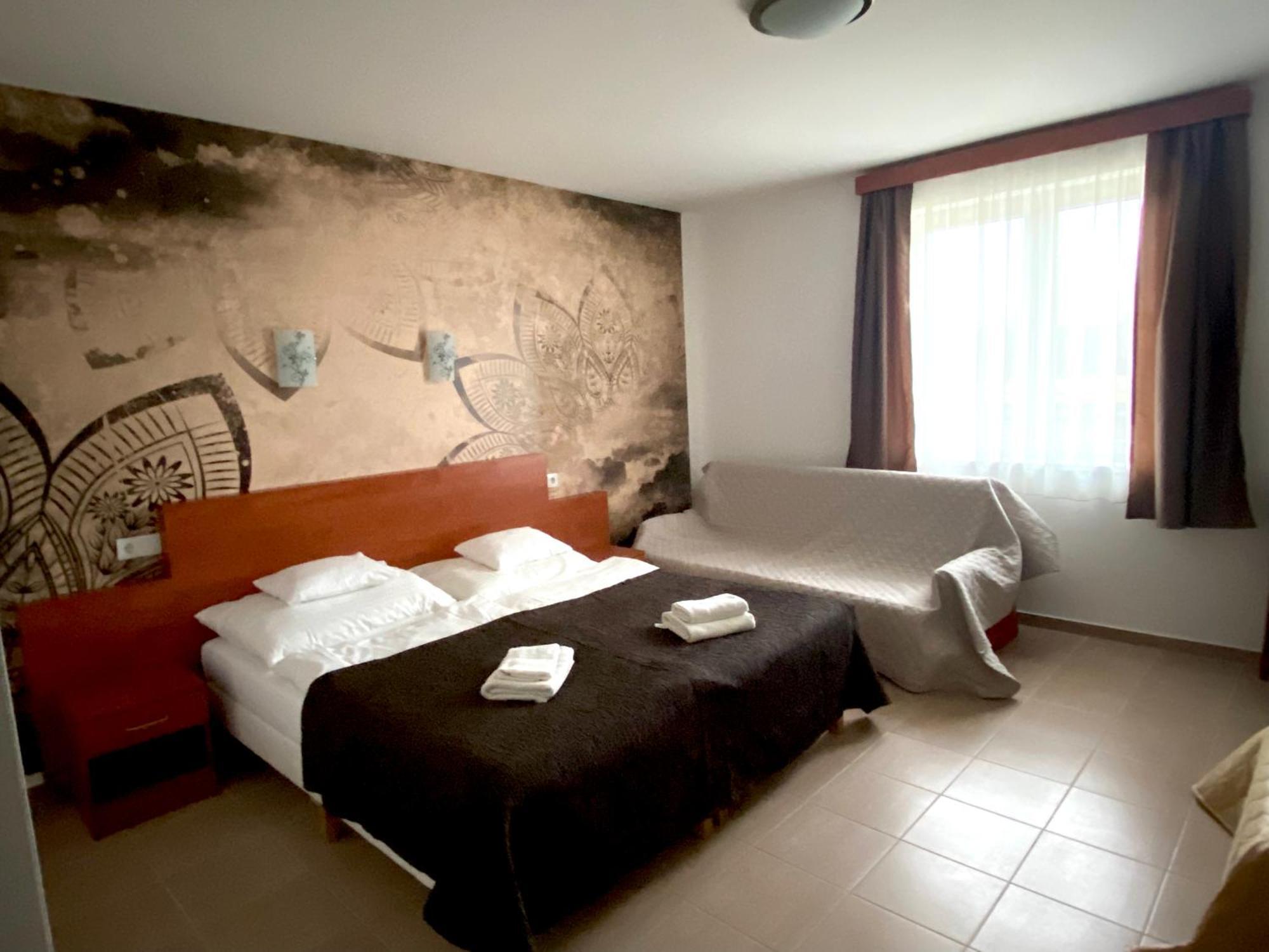 Ligetalja Termal Hotel Peneszlek Exteriér fotografie