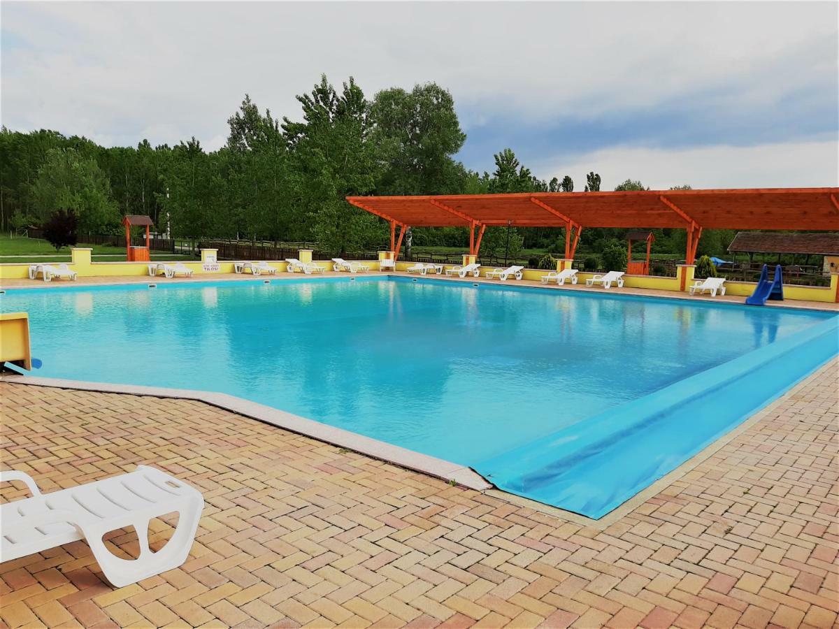 Ligetalja Termal Hotel Peneszlek Exteriér fotografie